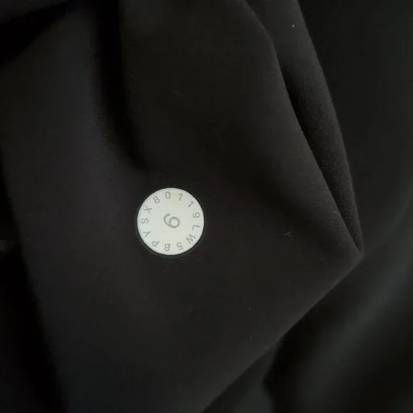 Lululemon On The Fly Wide Leg Pant - Picture 10 of 10